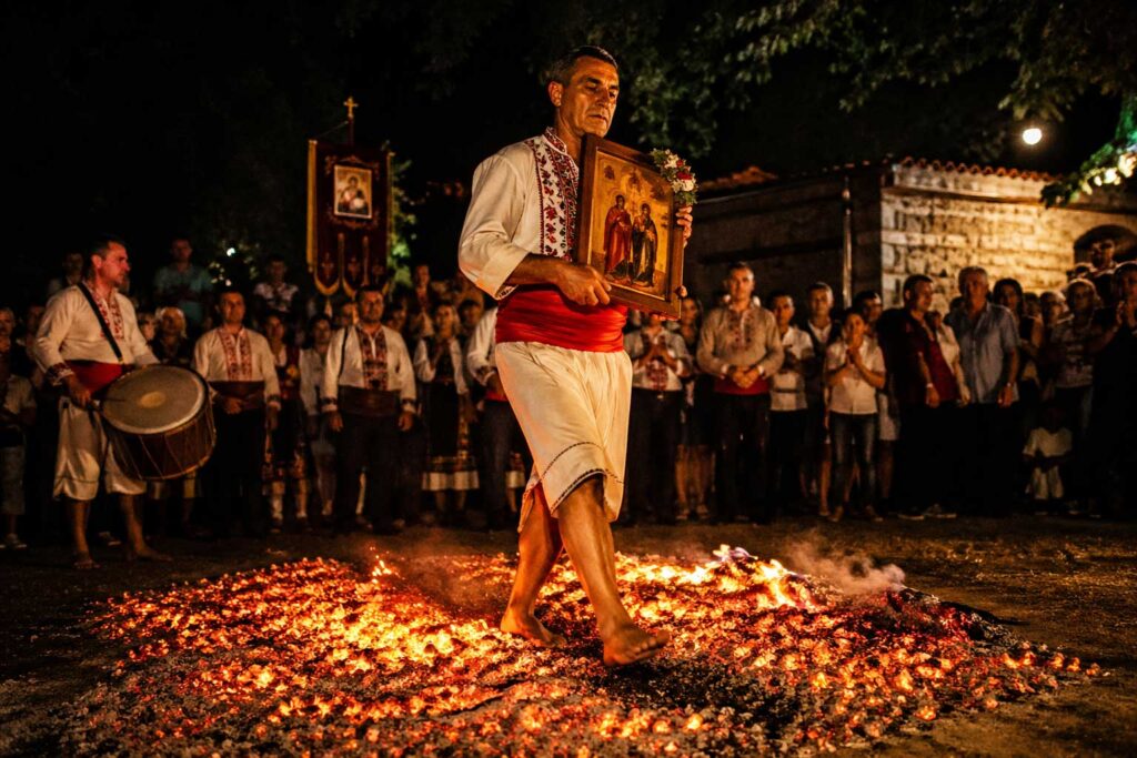 Nestinarstvo Fire Dancing